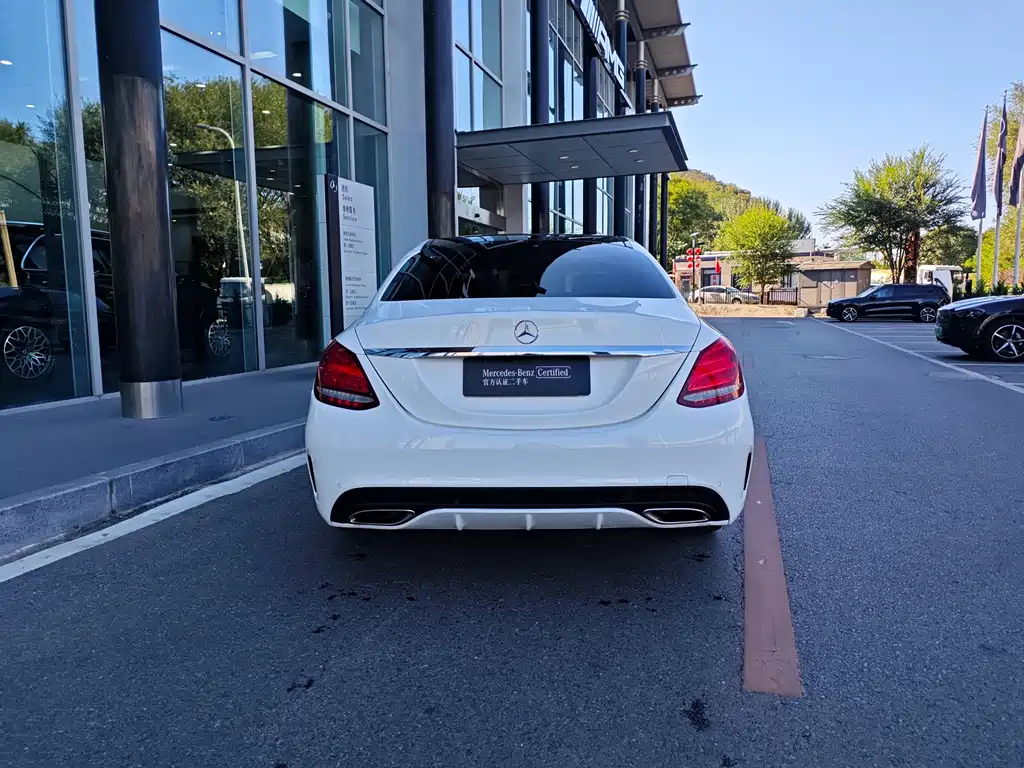 Mercedes-Benz C-Class — миниатюра 9