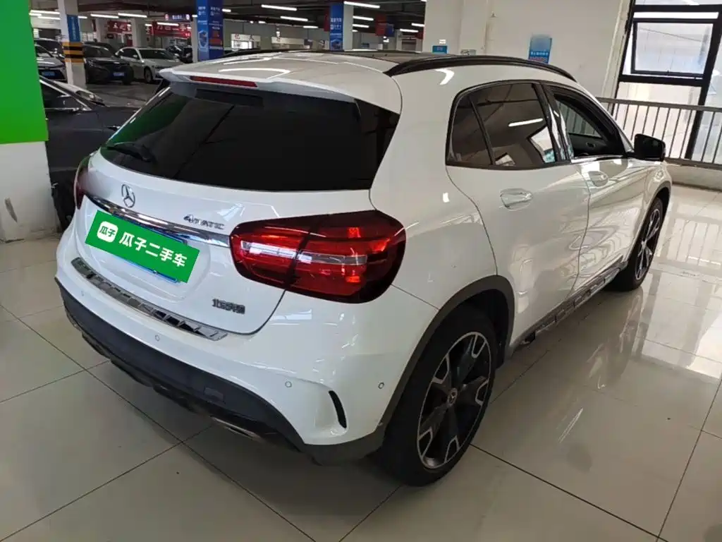 Mercedes-Benz GLA — миниатюра 7