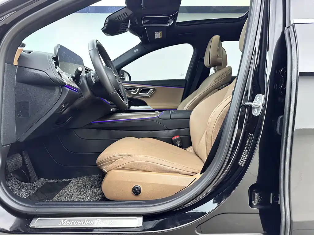 Mercedes-Benz E-Class — миниатюра 5