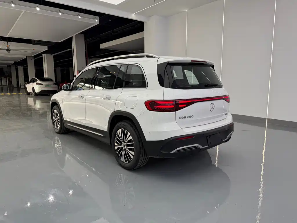 Mercedes-Benz EQB — миниатюра 14