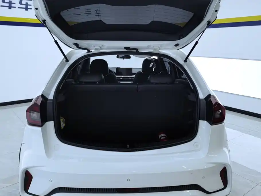 Geely Vision X3 — миниатюра 4
