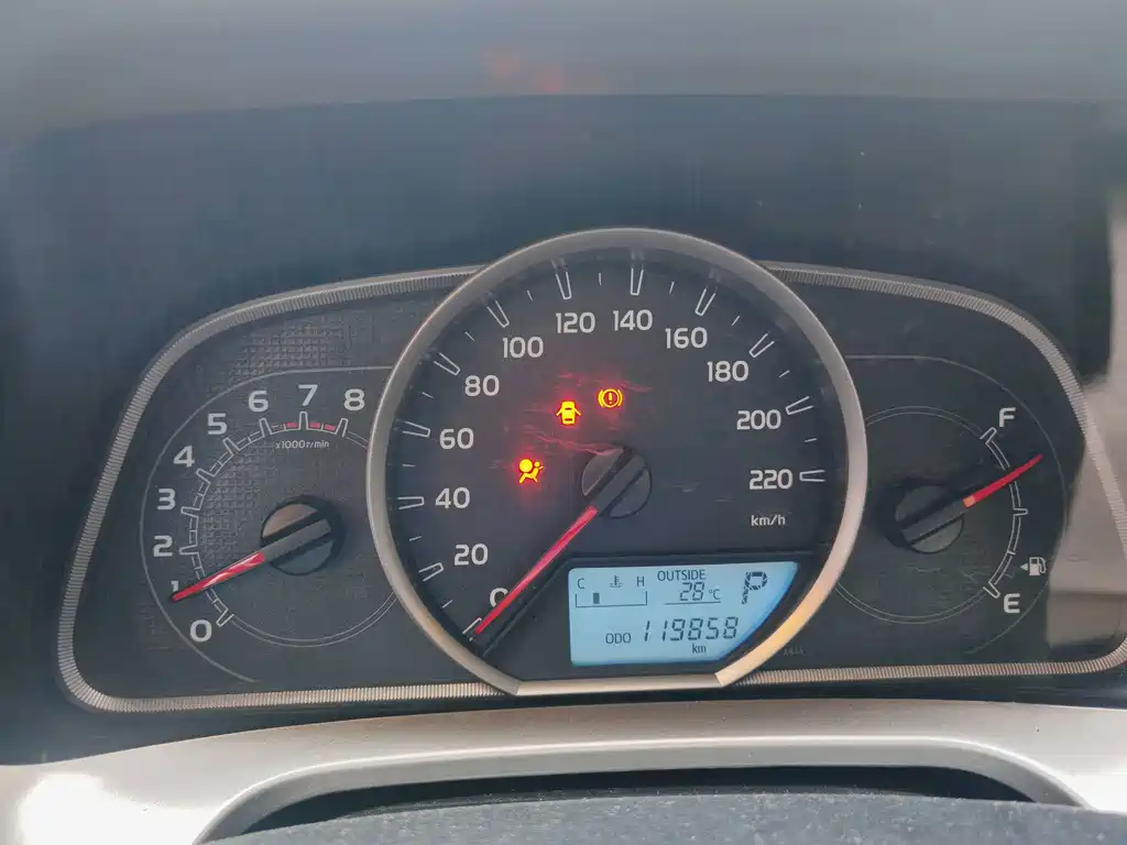 Toyota RAV4 — миниатюра 13
