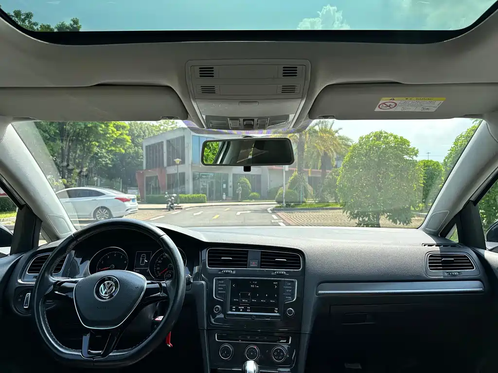 Volkswagen Golf — миниатюра 19