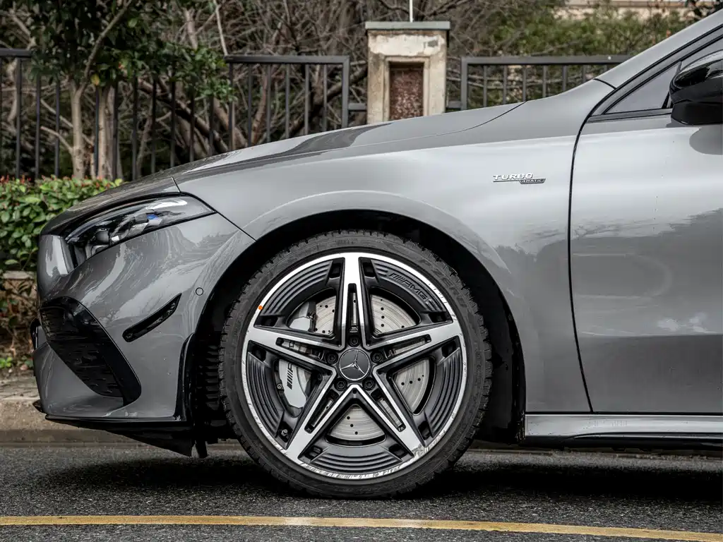 MERCEDES-BENZ A CLASS AMG