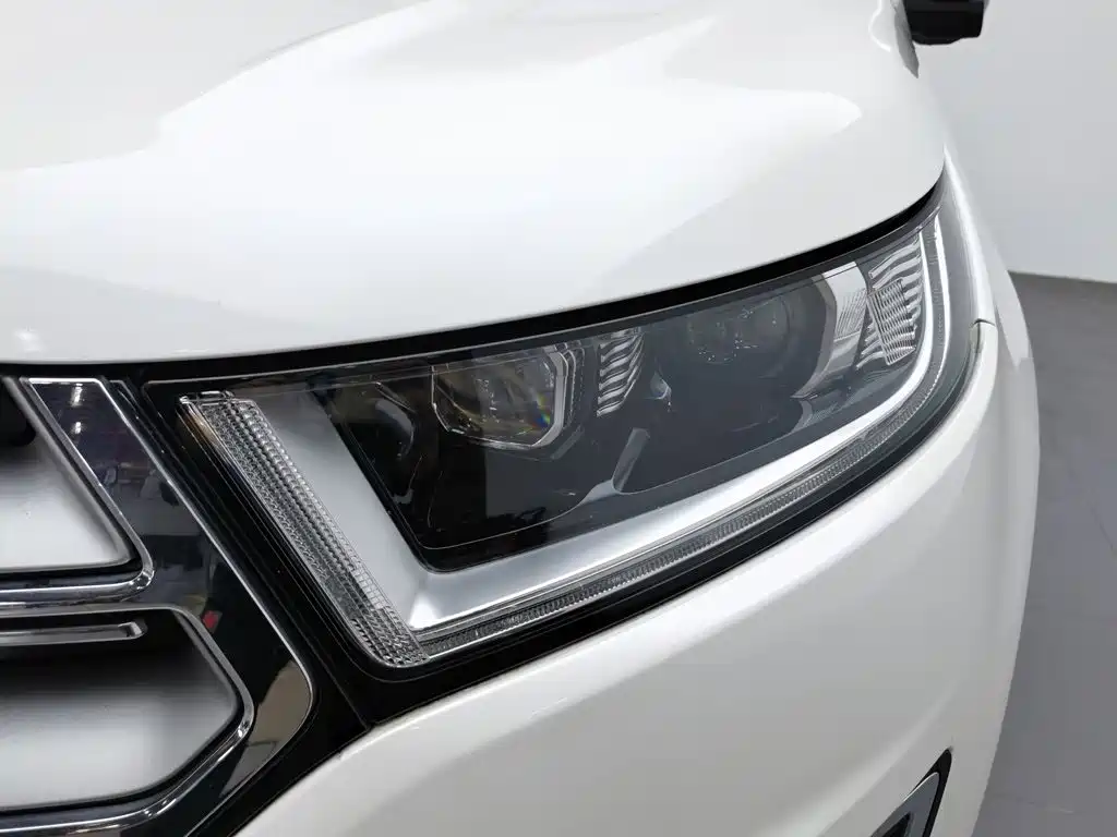 Ford Edge — миниатюра 7