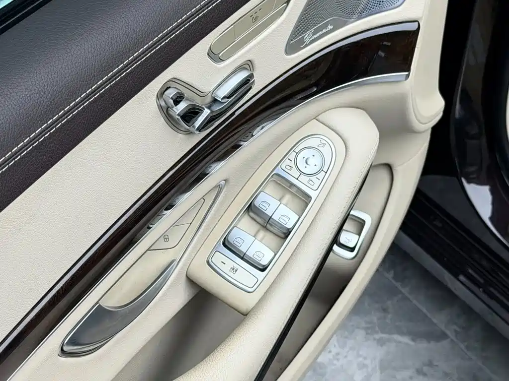 Mercedes-Benz S-Class — миниатюра 6