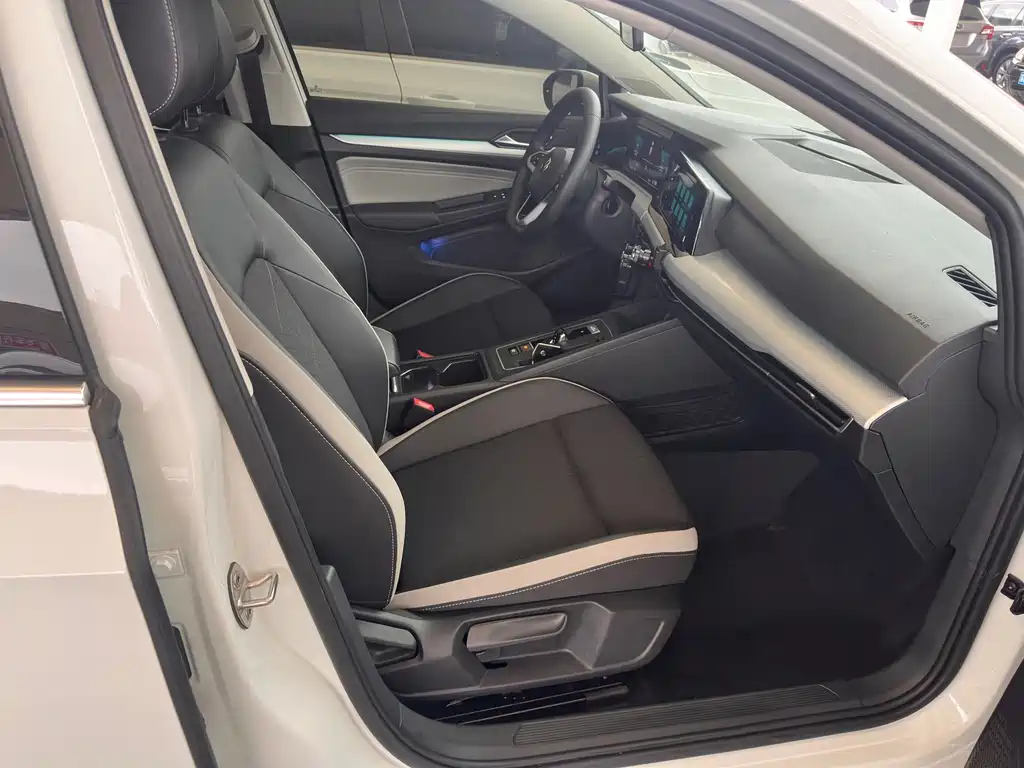 Volkswagen Golf — миниатюра 12