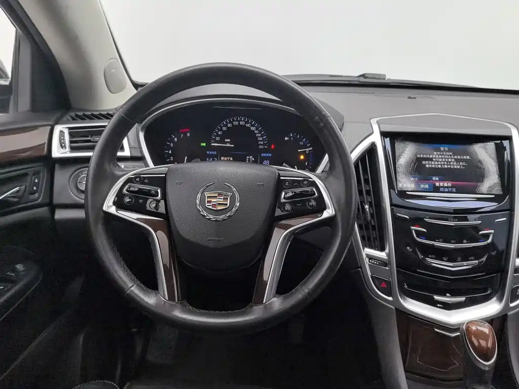 Cadillac SRX — миниатюра 11