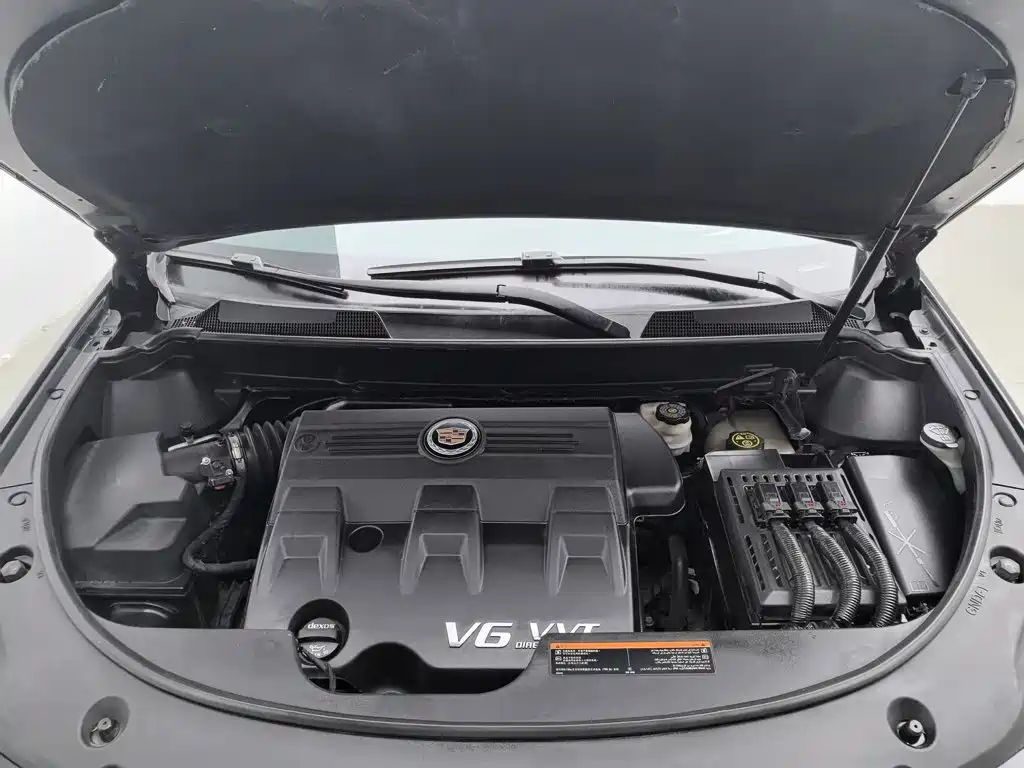 Cadillac SRX — миниатюра 6