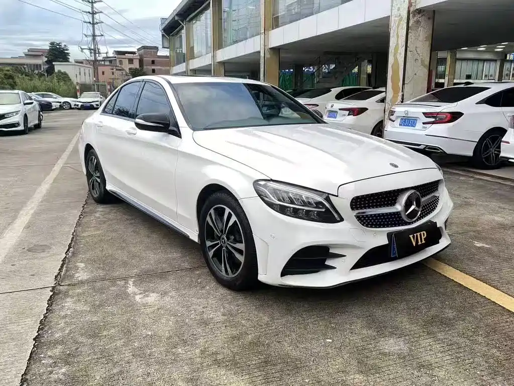 Mercedes-Benz C-Class — миниатюра 2