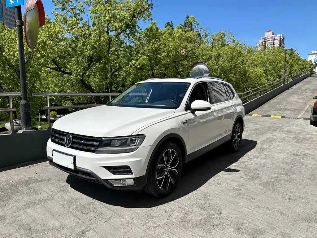 Volkswagen Tiguan L 2020