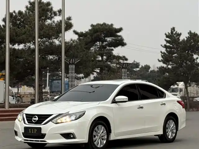 NISSAN TEANA 2018