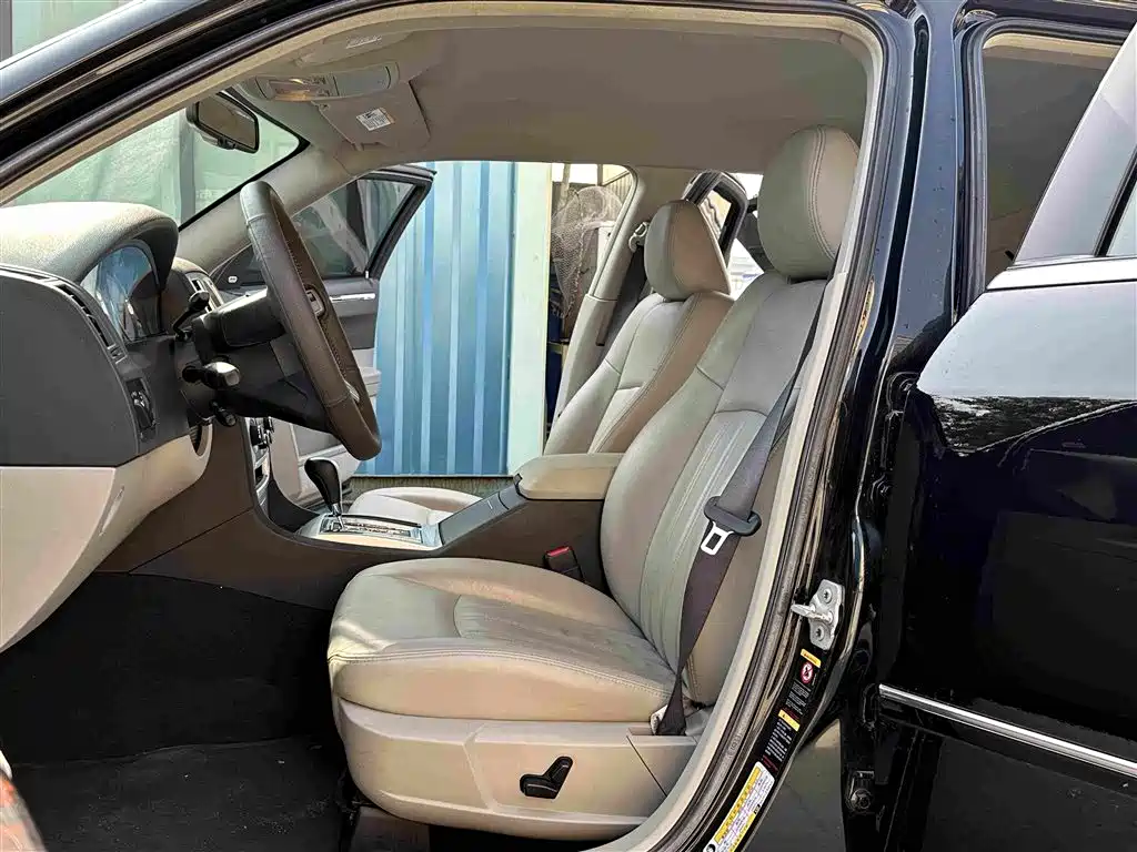 Chrysler 300C — миниатюра 5