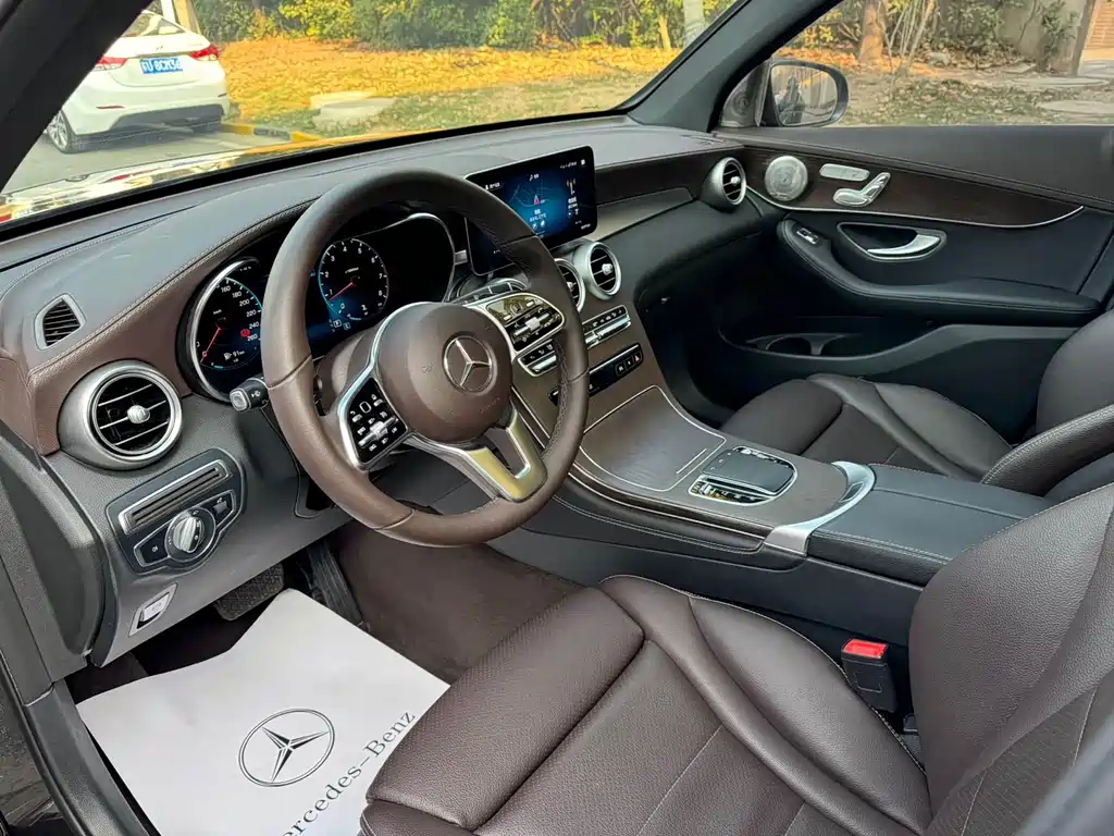 Mercedes-Benz GLC — миниатюра 9