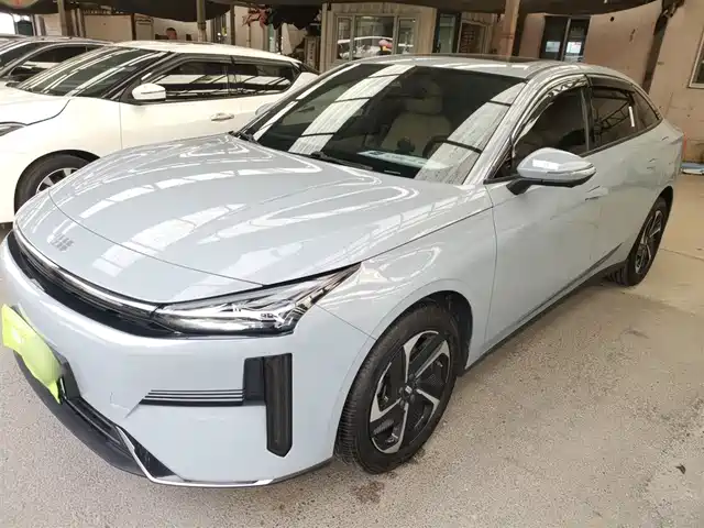 GEELY GALAXY GALAXY L6 2024