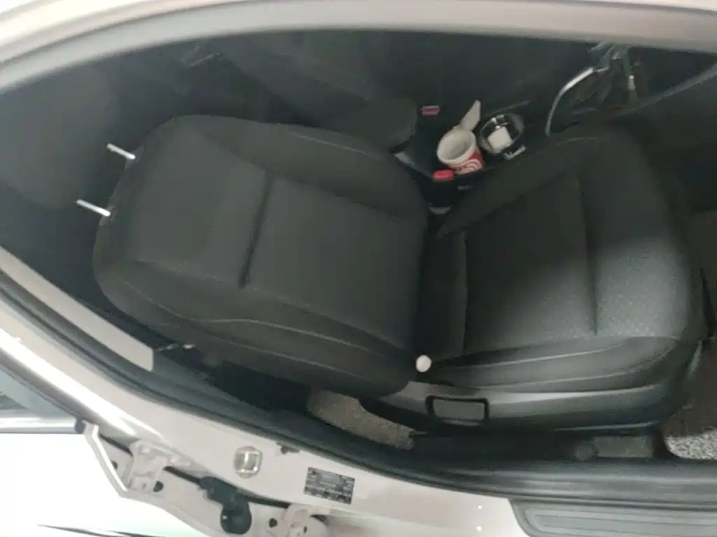 Hyundai Elantra — миниатюра 25