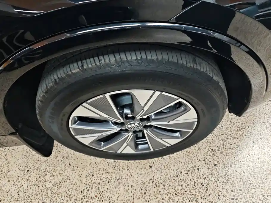 Buick E5 — миниатюра 6