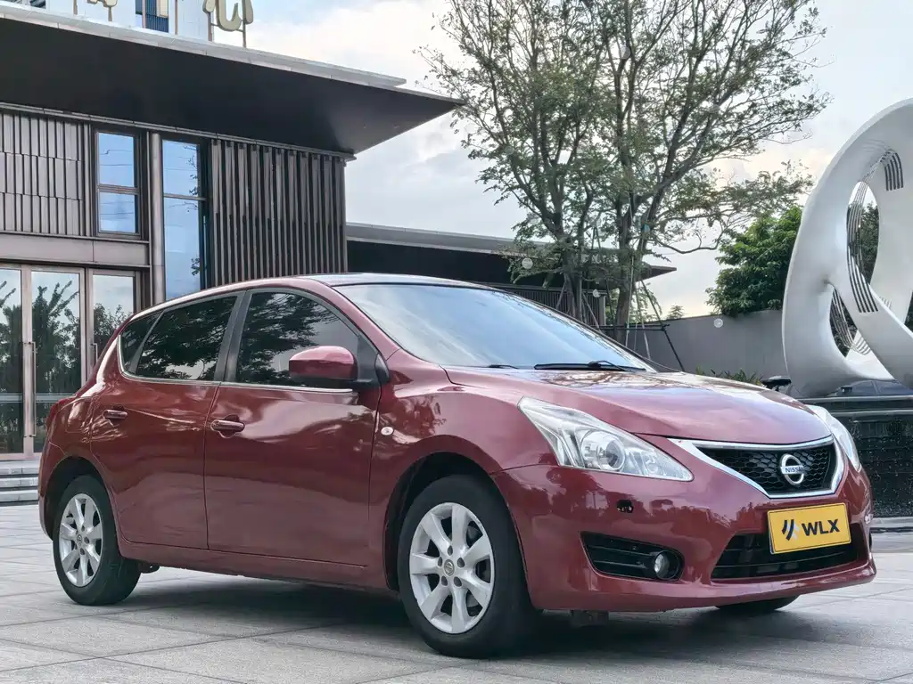 Nissan Tiida — миниатюра 3