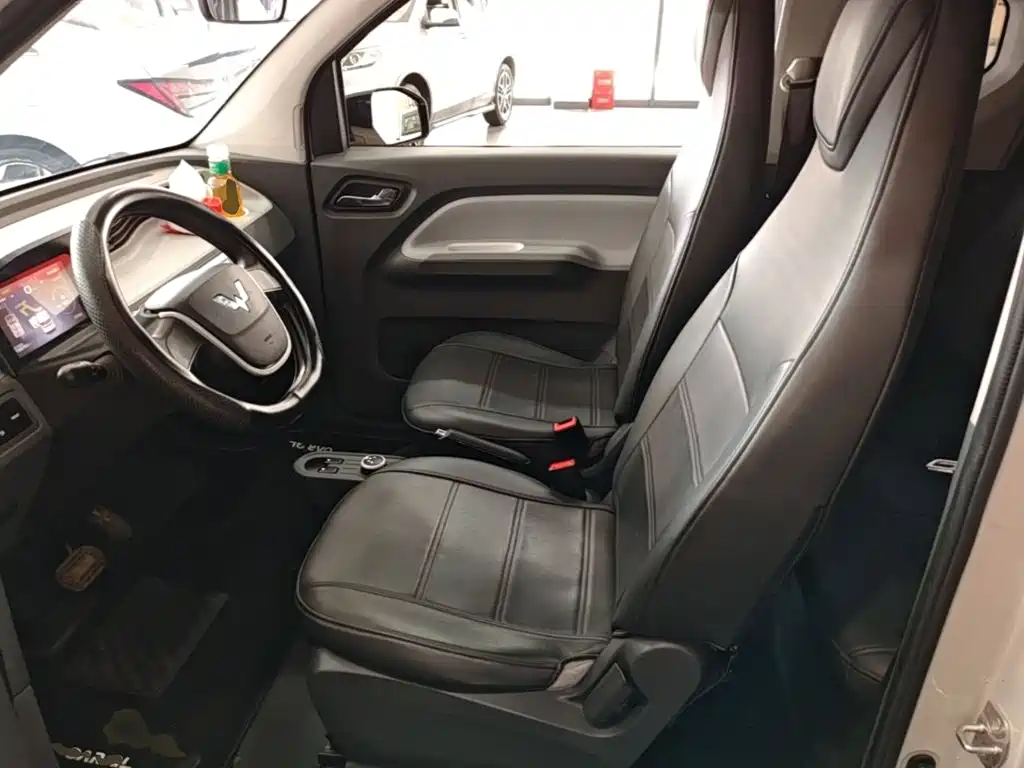 Wuling MINIEV — миниатюра 15