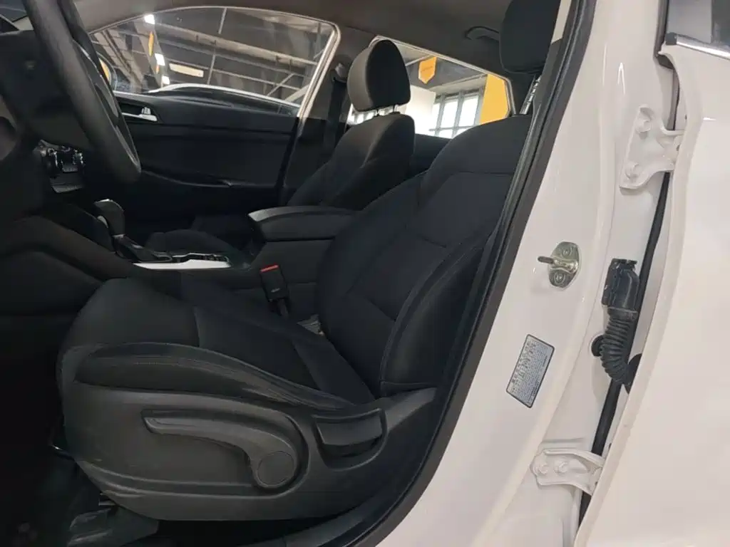 Hyundai Tucson — миниатюра 15