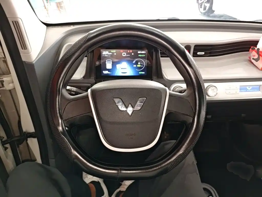 Wuling MINIEV — миниатюра 11