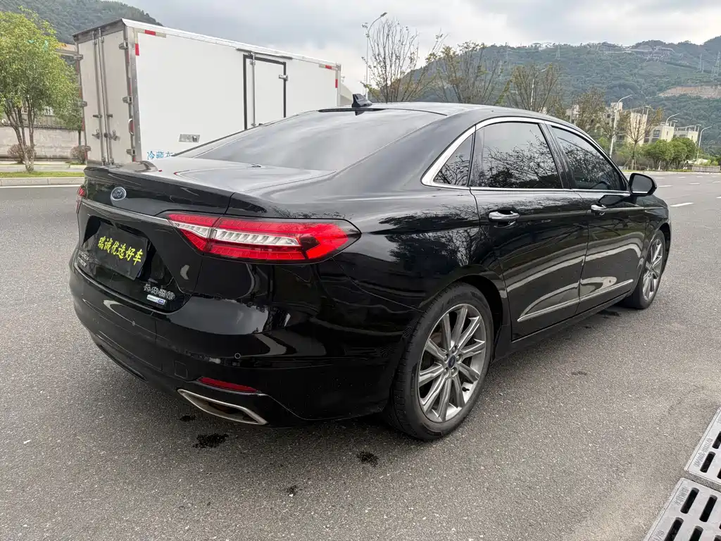 Ford Taurus — миниатюра 19