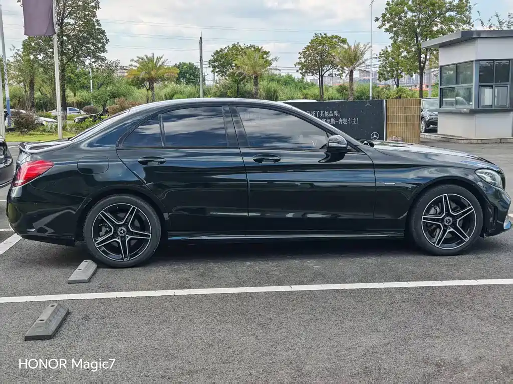 Mercedes-Benz C-Class — миниатюра 5