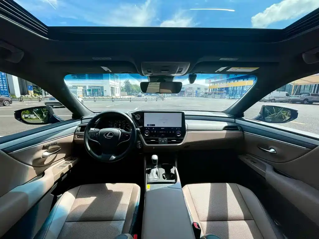 Lexus ES — миниатюра 5