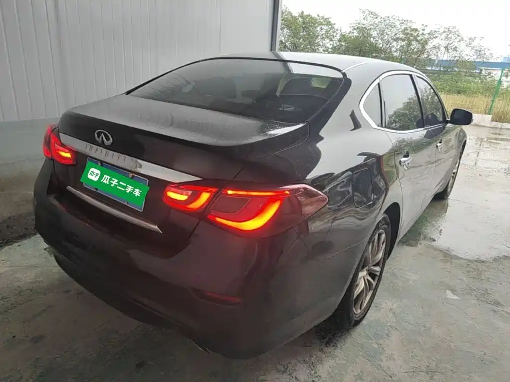 Infiniti Q70 — миниатюра 7