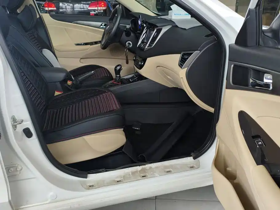 Changan Eado — миниатюра 8
