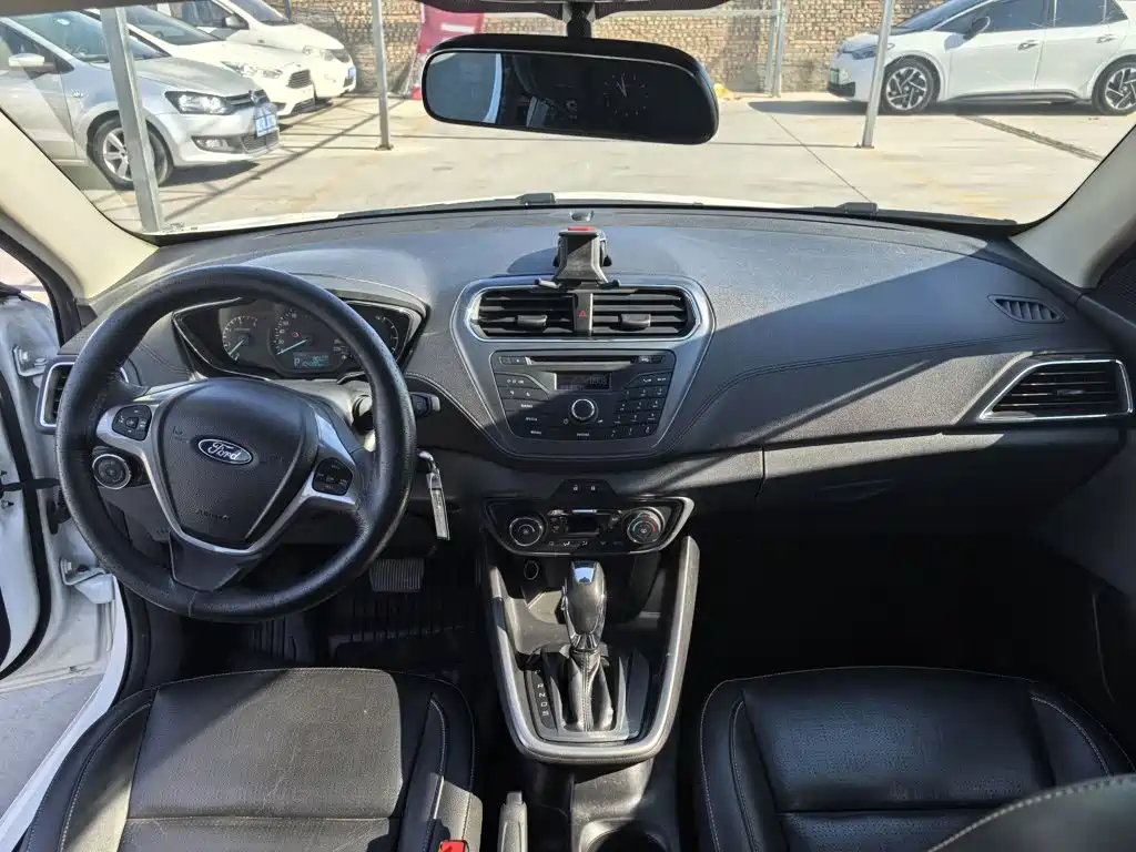 Ford Escort — миниатюра 8
