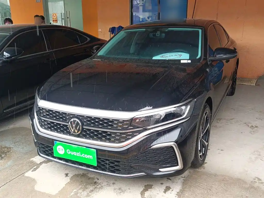 Volkswagen Passat 2024