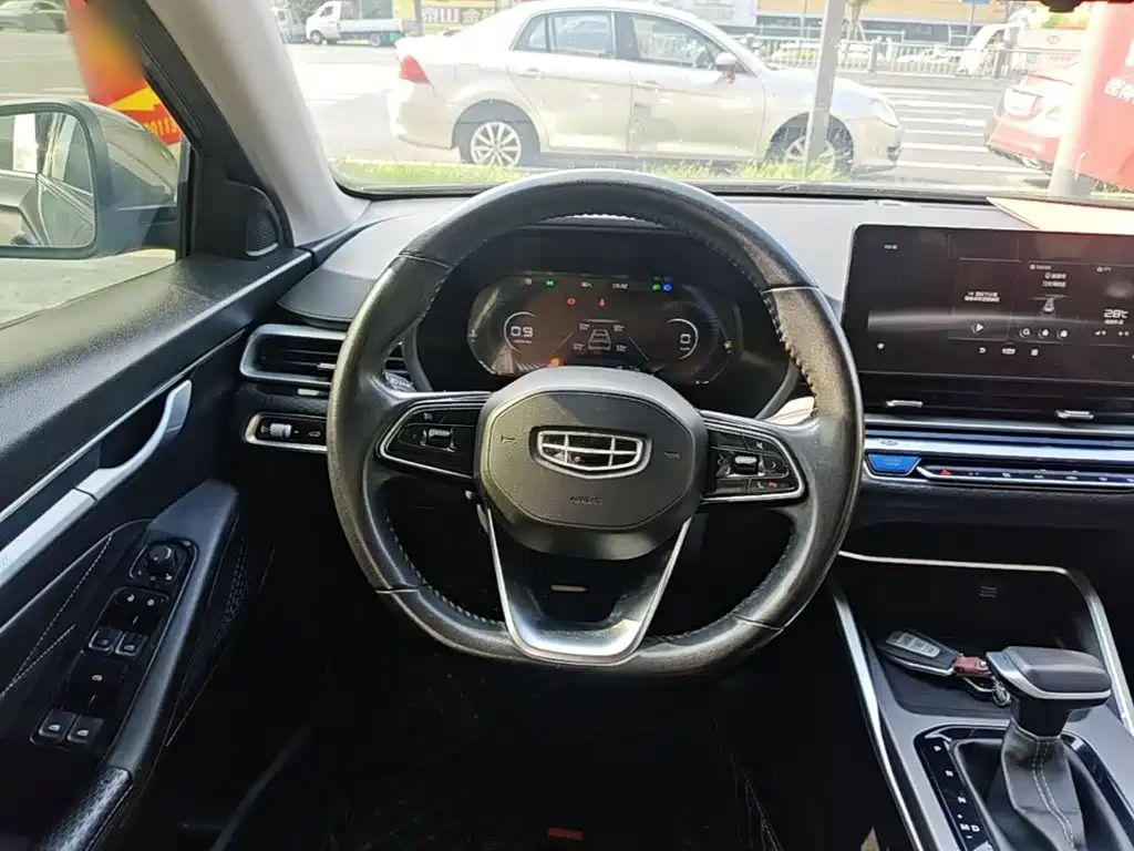 Geely Emgrand — миниатюра 11