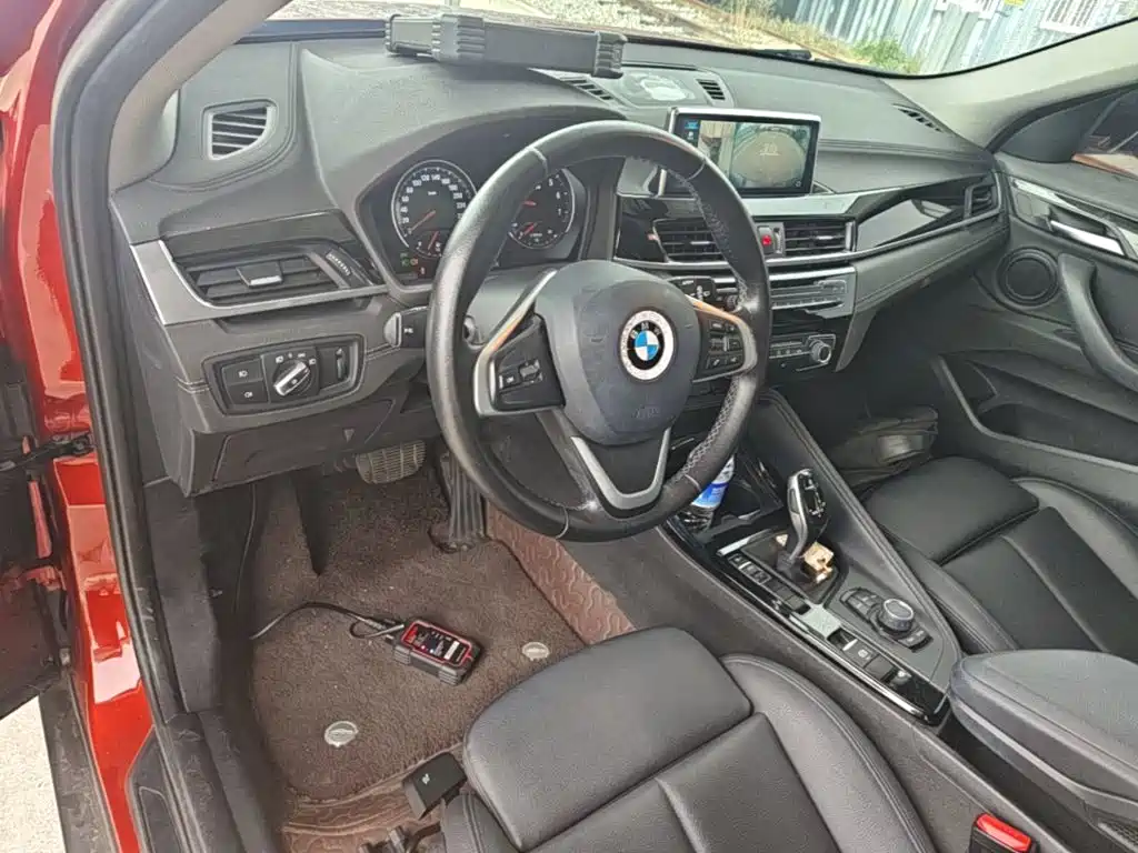 BMW X2 (Import) — миниатюра 10