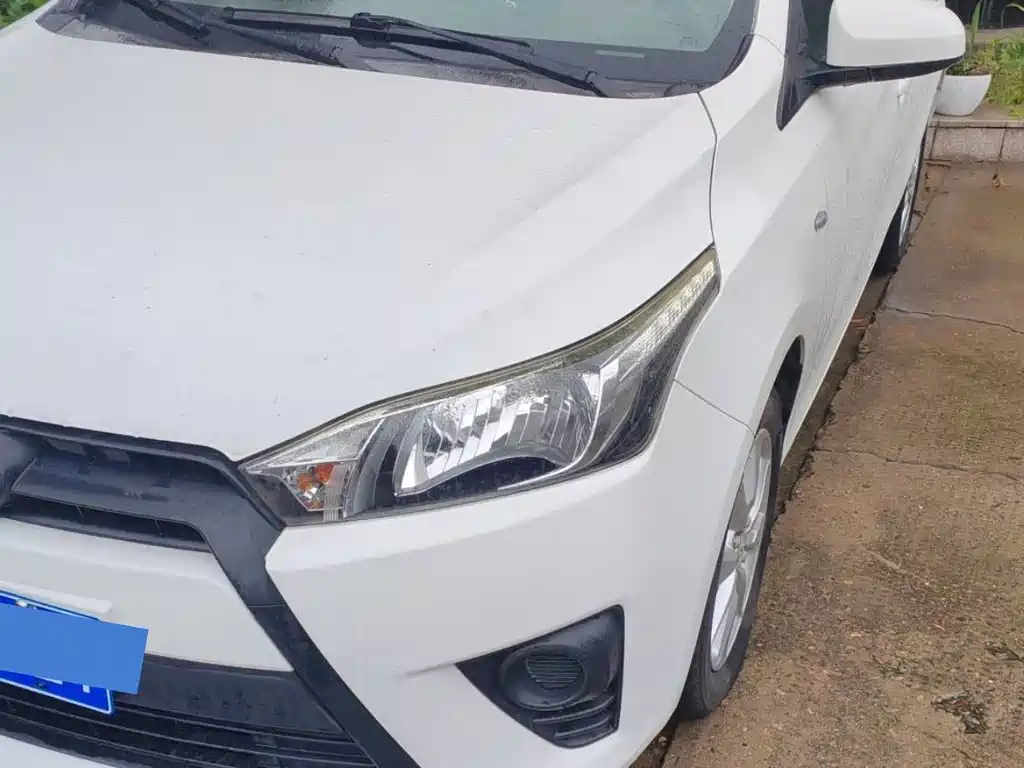 Toyota Yaris L — миниатюра 5