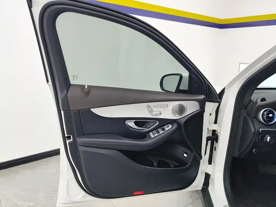 Mercedes-Benz GLC — миниатюра 7