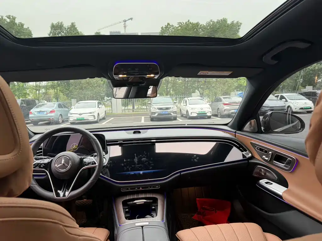 Mercedes-Benz E-Class — миниатюра 5