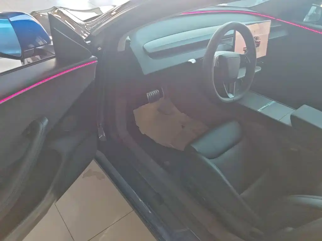 Tesla Model 3 — миниатюра 16