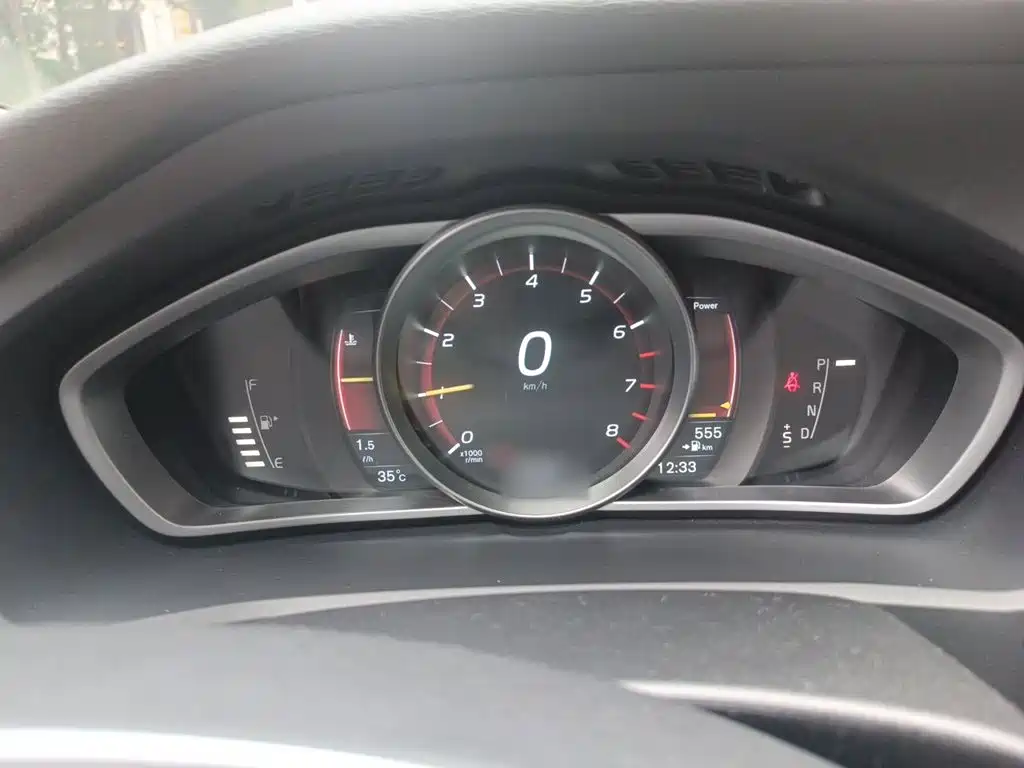 Volvo V40 — миниатюра 4