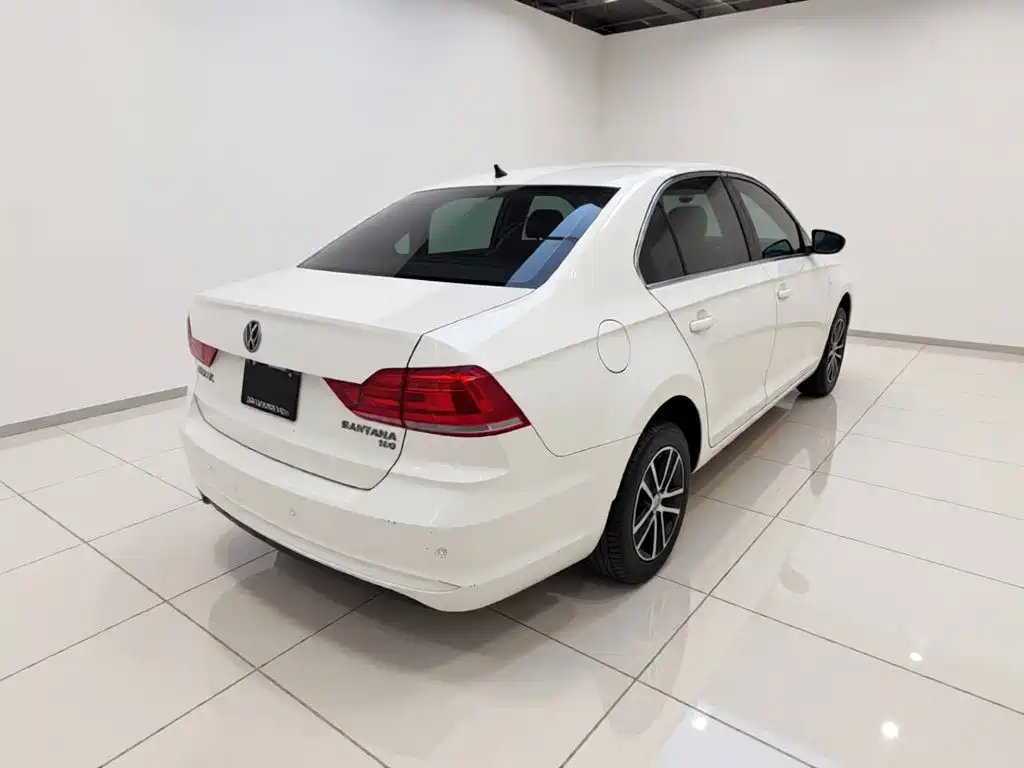 Volkswagen Santana — миниатюра 4