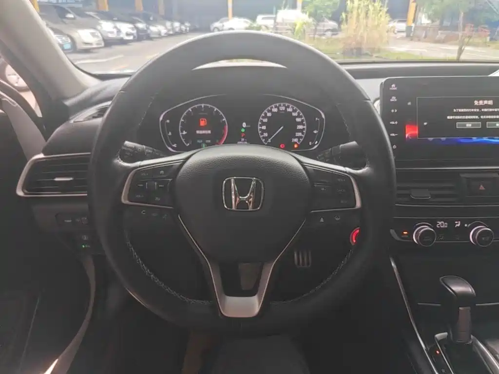 Honda Accord — миниатюра 11