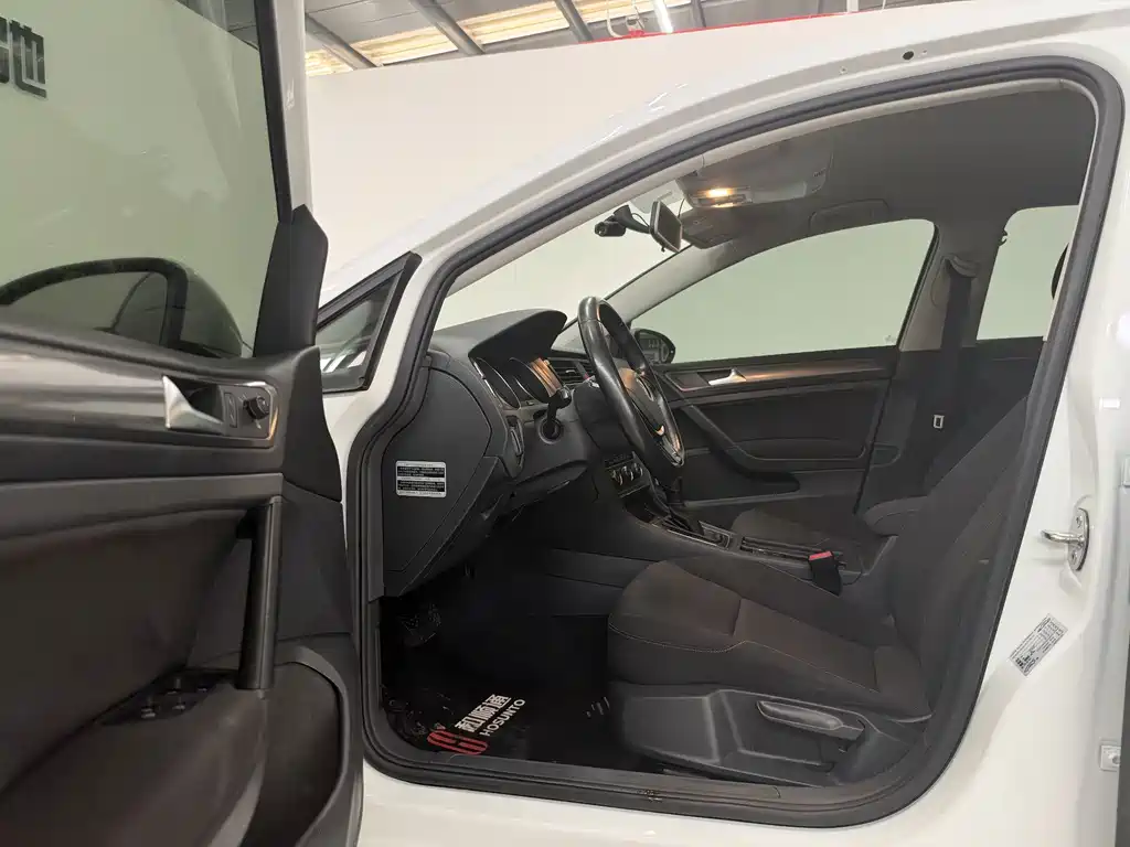 Volkswagen Golf — миниатюра 4
