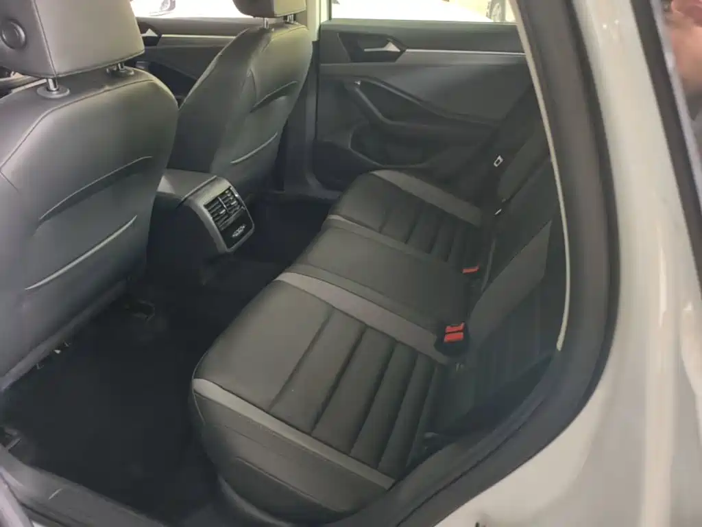 Volkswagen Sagitar — миниатюра 17