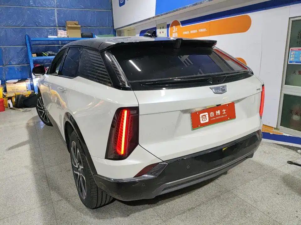 Cadillac IQ — миниатюра 4