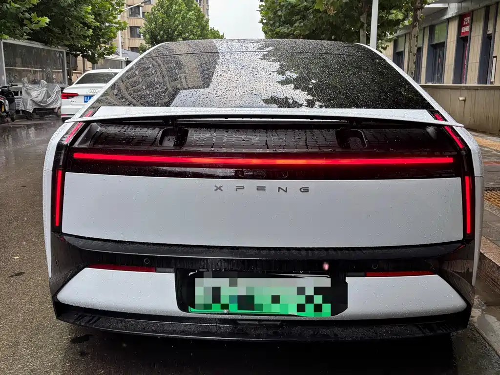 XPeng P7 — миниатюра 5