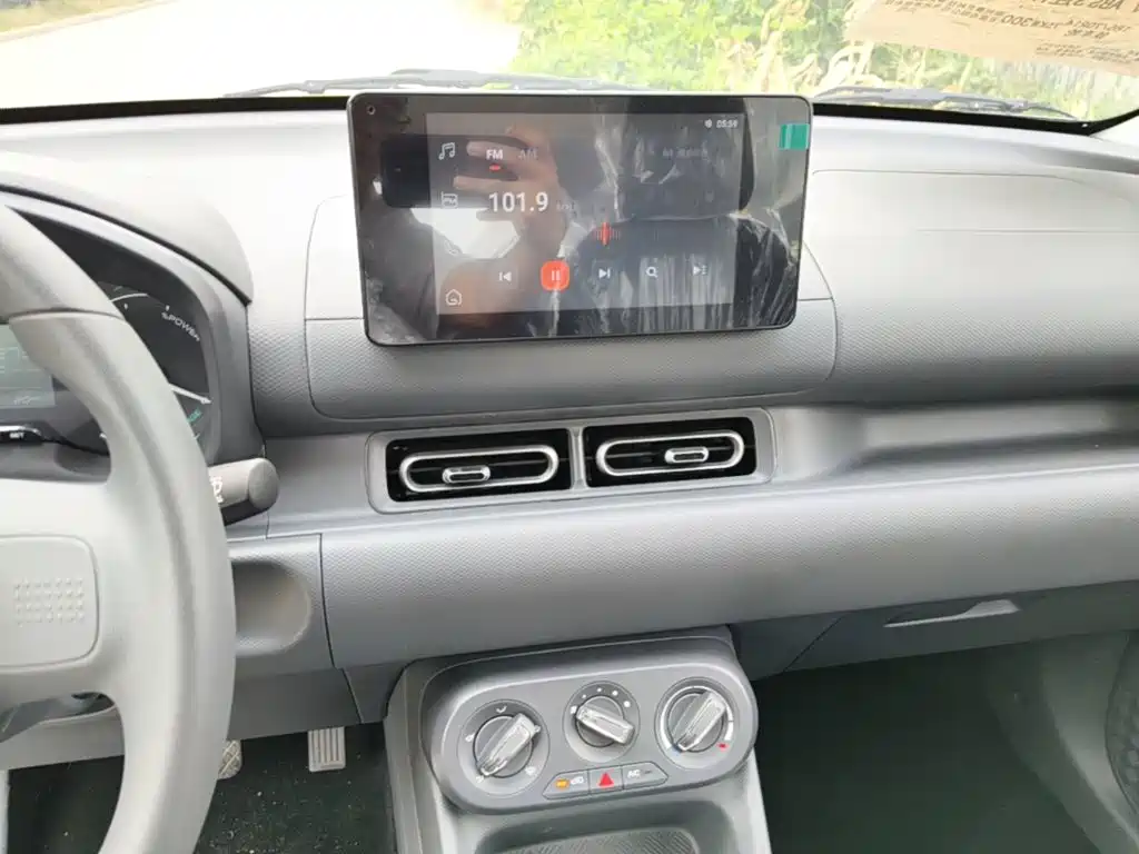 Wuling Hongguang EV — миниатюра 13