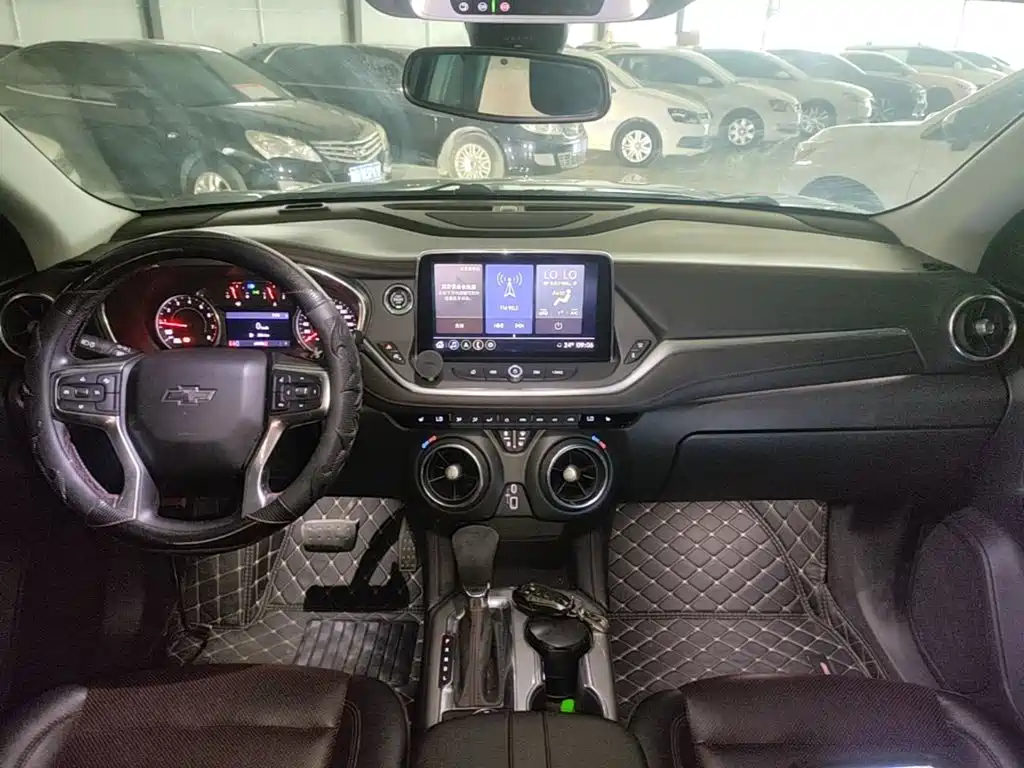 Chevrolet Blazer — миниатюра 10