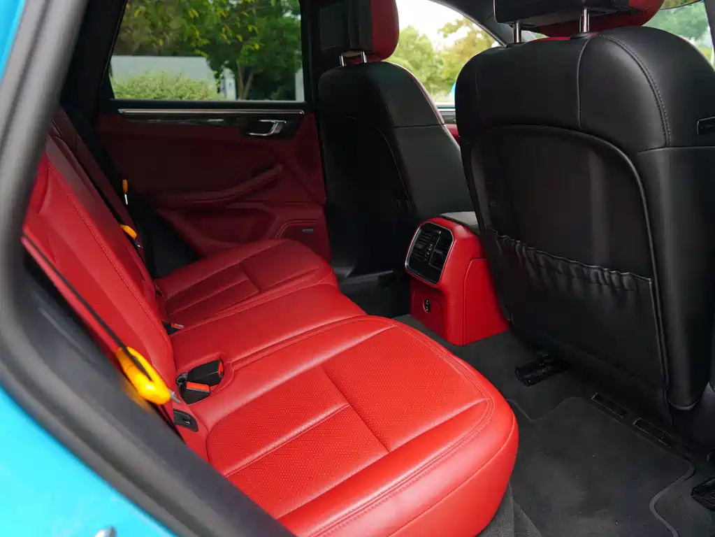 Porsche Macan — миниатюра 13
