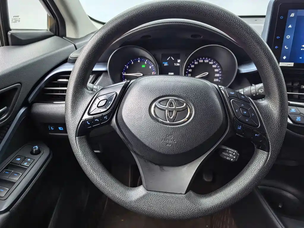 Toyota IZOA — миниатюра 10