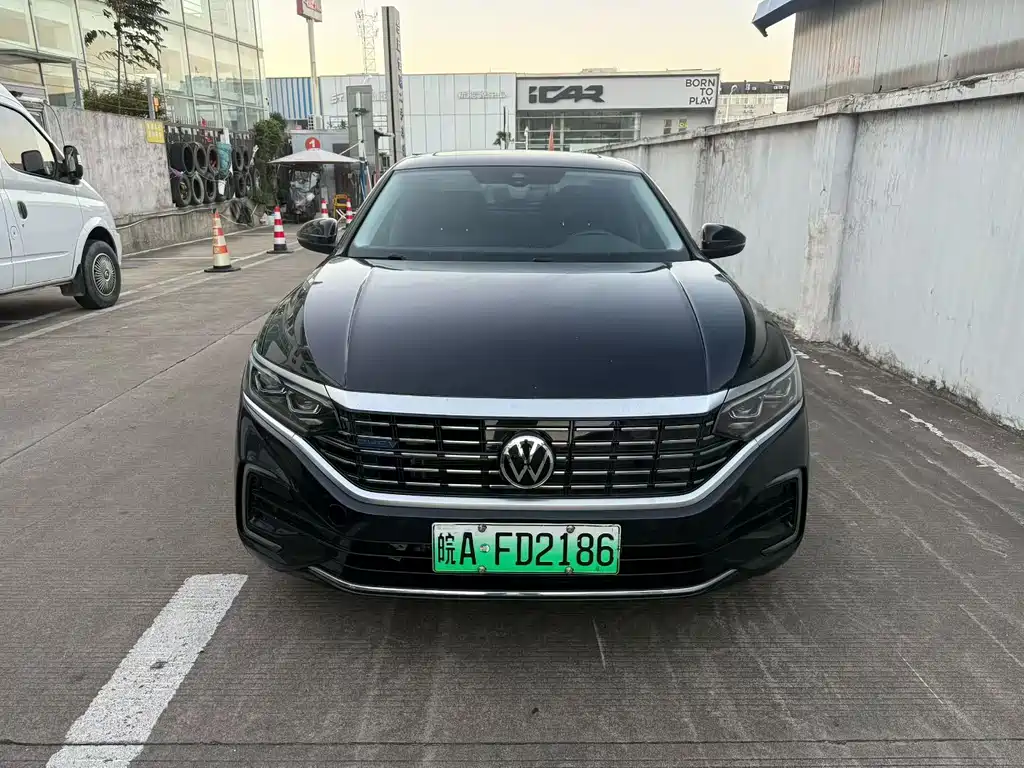 Volkswagen 帕萨特插电混动 — миниатюра 2